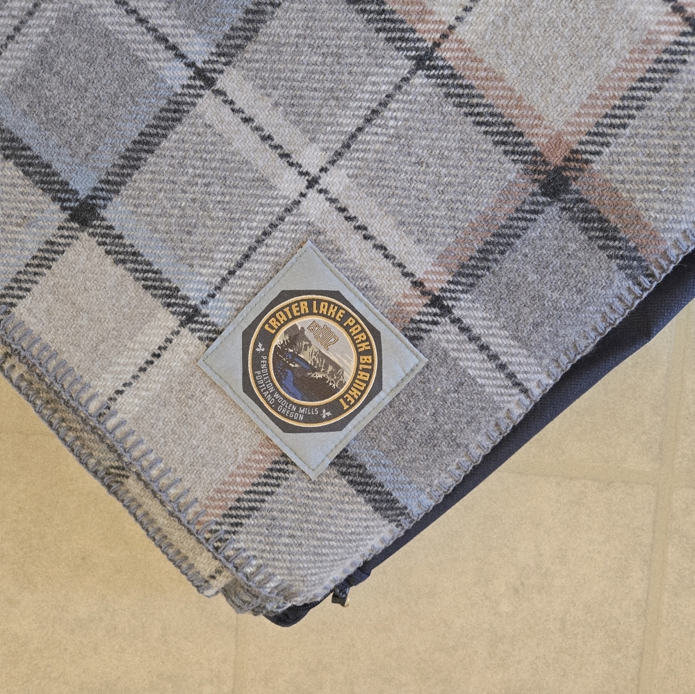 Pendleton Eco-Wise Pearl Plaid Washable 100% Wool Blanket, Twin 66" x 96" USA - Picture 8 of 16